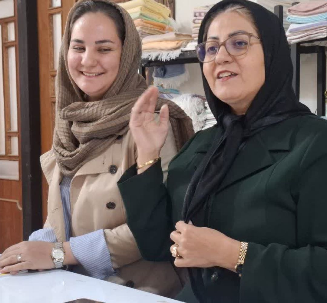 بازنشستگی؛ شروع دار پارچه‌بافی و خلق لباس زنده