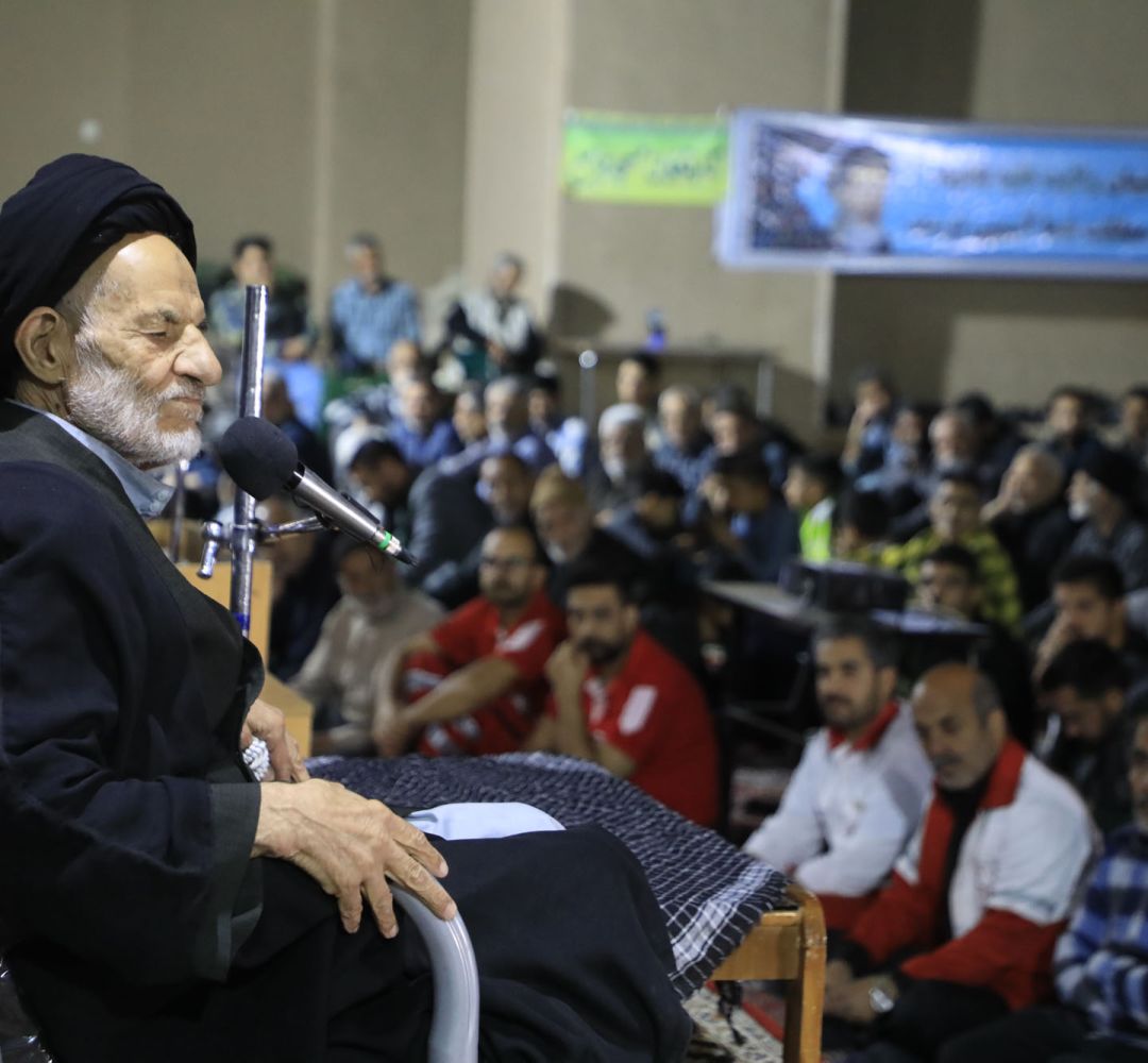 امام خمینی(ره) اختیار ملت را به خودشان بازگرداند
