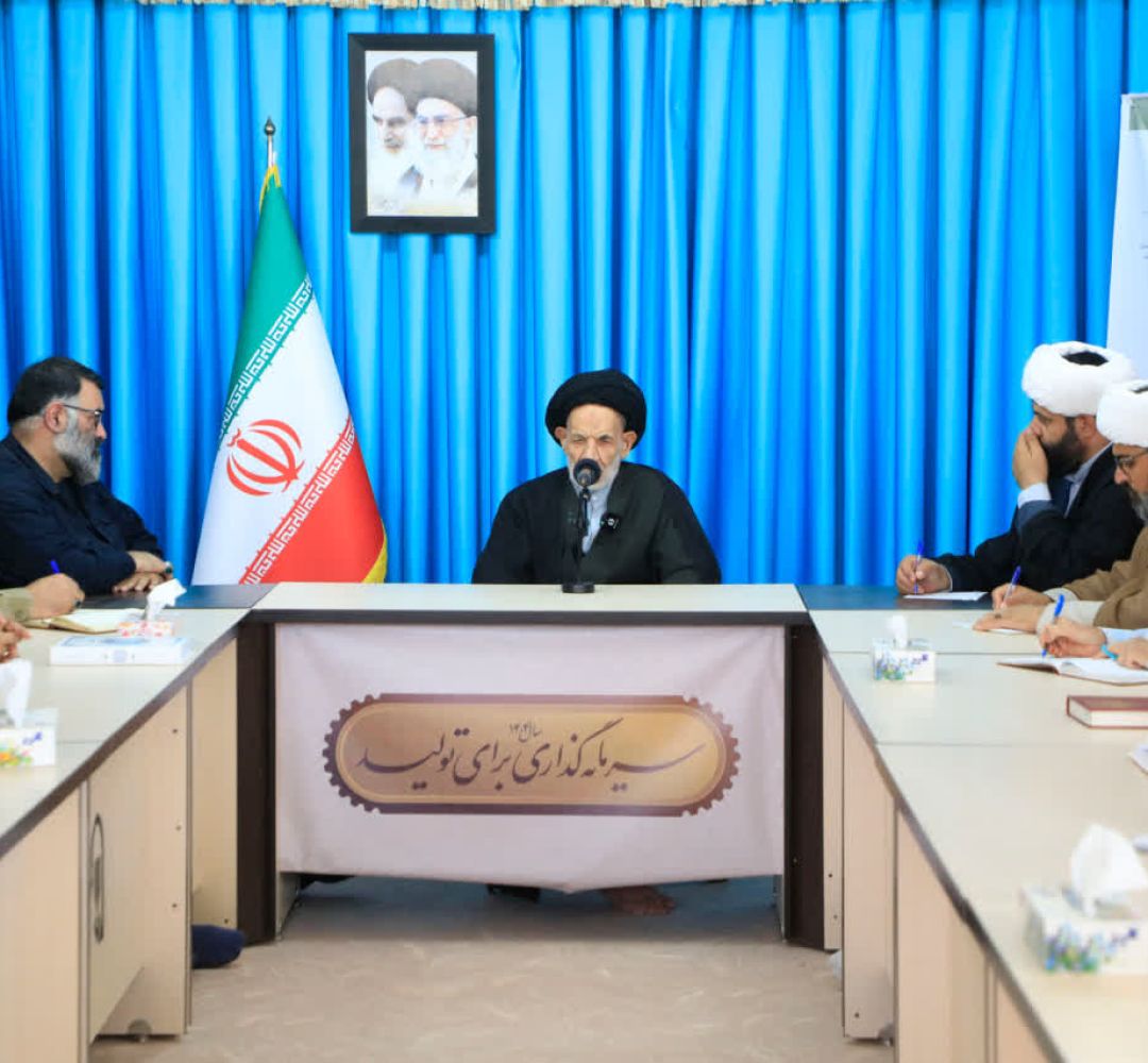 امروز زمانِ جهاد تبیین و رسوایی دشمن است