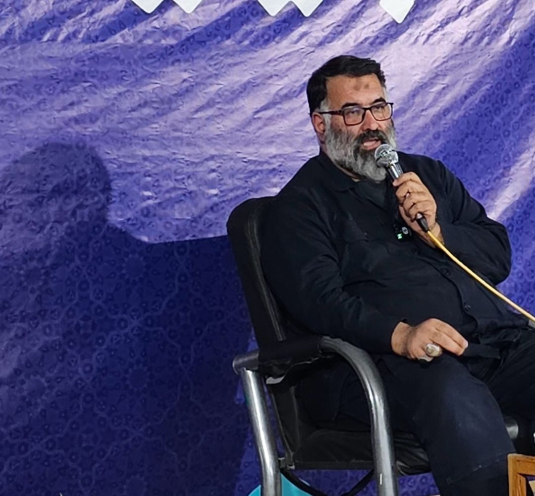 نزاع انقلاب اسلامی با لیبرال‌های داخلی