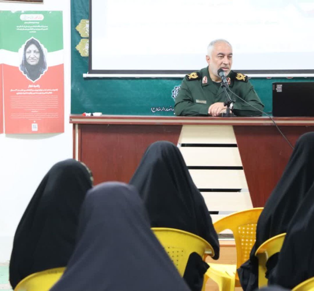 ایران پرچمدار مقابله با کفر و استکبار است