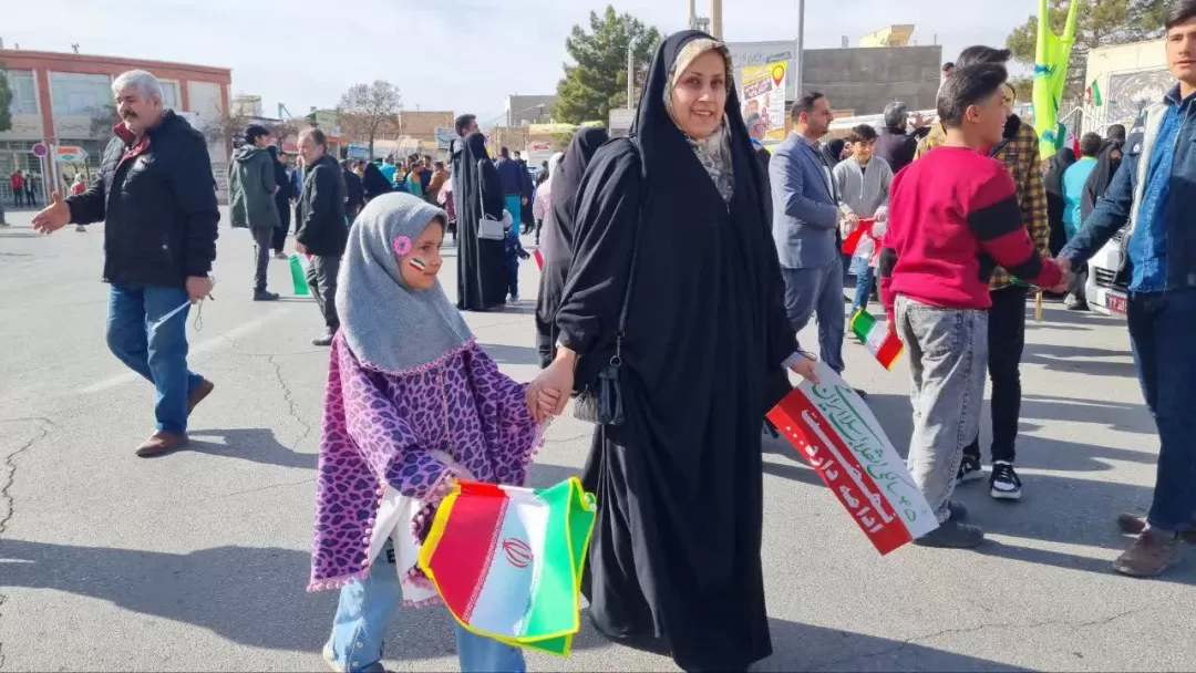 خروش مردم بشرویه و قاین جشن ۴۵سالگی انقلاب