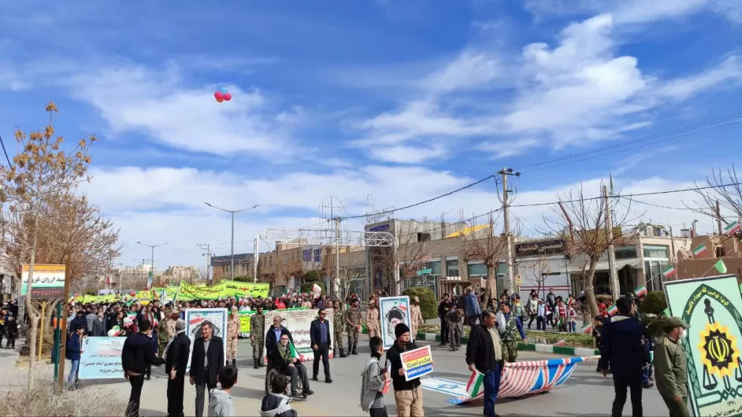 خروش مردم بشرویه و قاین جشن ۴۵سالگی انقلاب