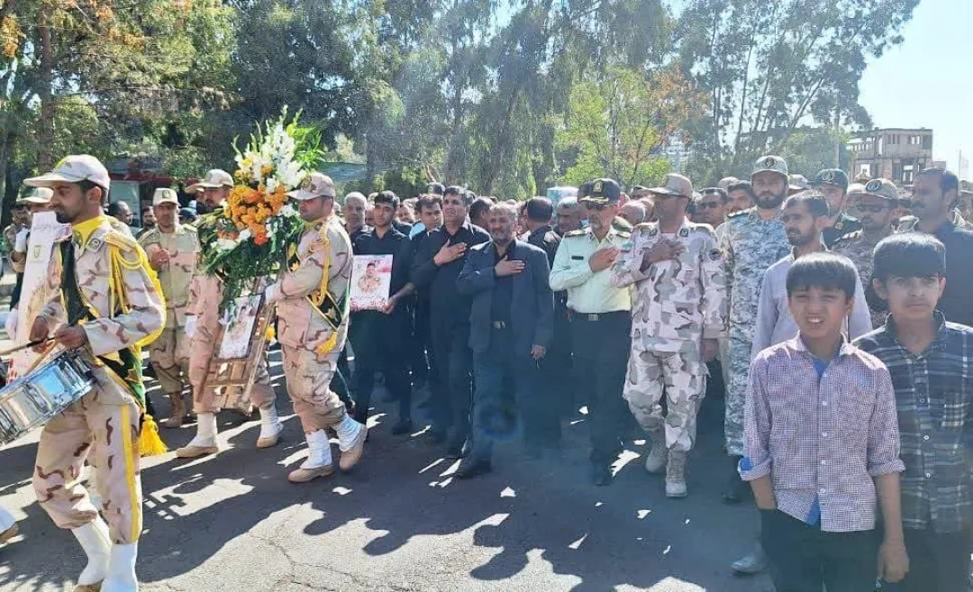 پیکر مرزبان شهید در نهبندان تشییع شد